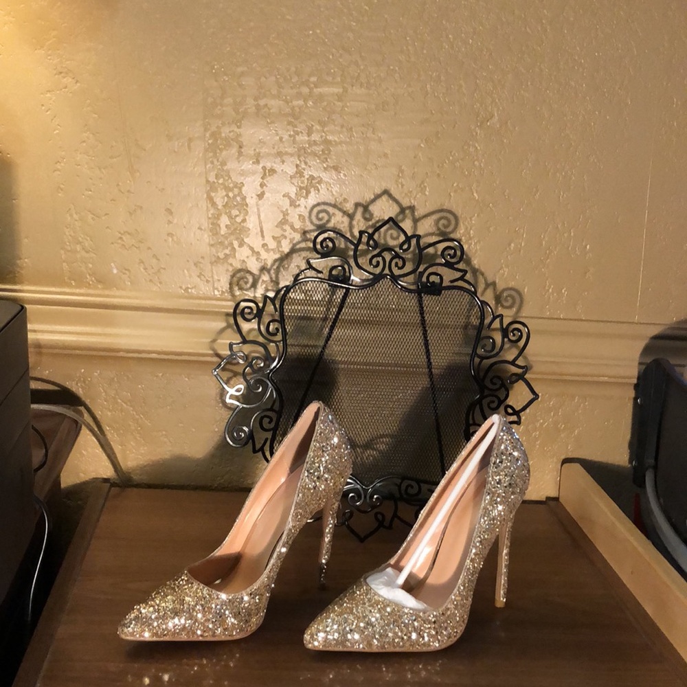Women shoe evening